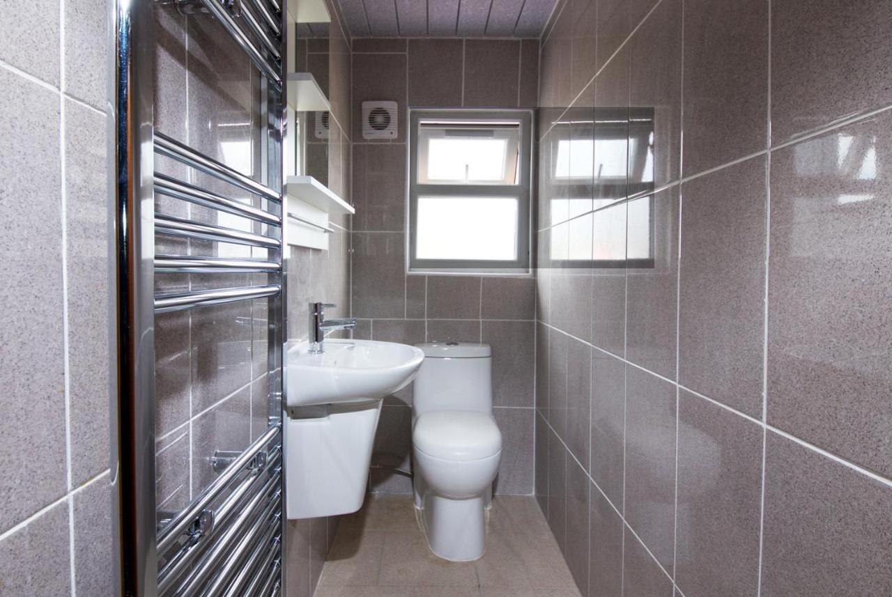 No 10 Limehouse Apartment Oldham Exterior photo