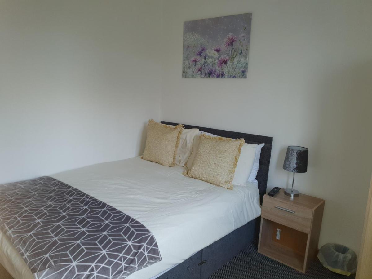 No 10 Limehouse Apartment Oldham Exterior photo