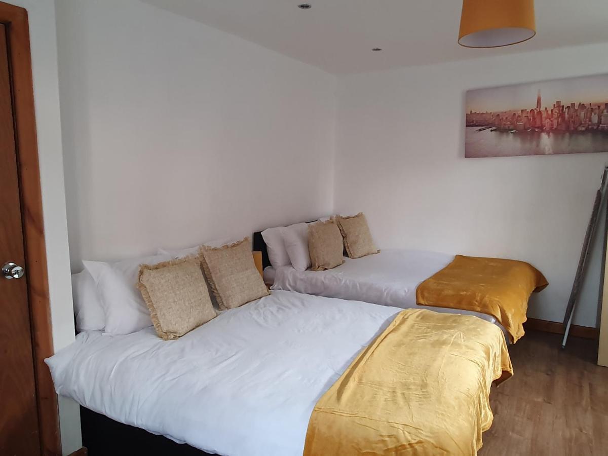 No 10 Limehouse Apartment Oldham Exterior photo