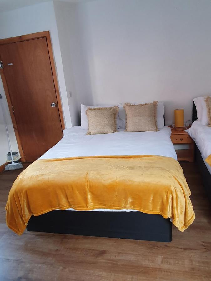 No 10 Limehouse Apartment Oldham Exterior photo