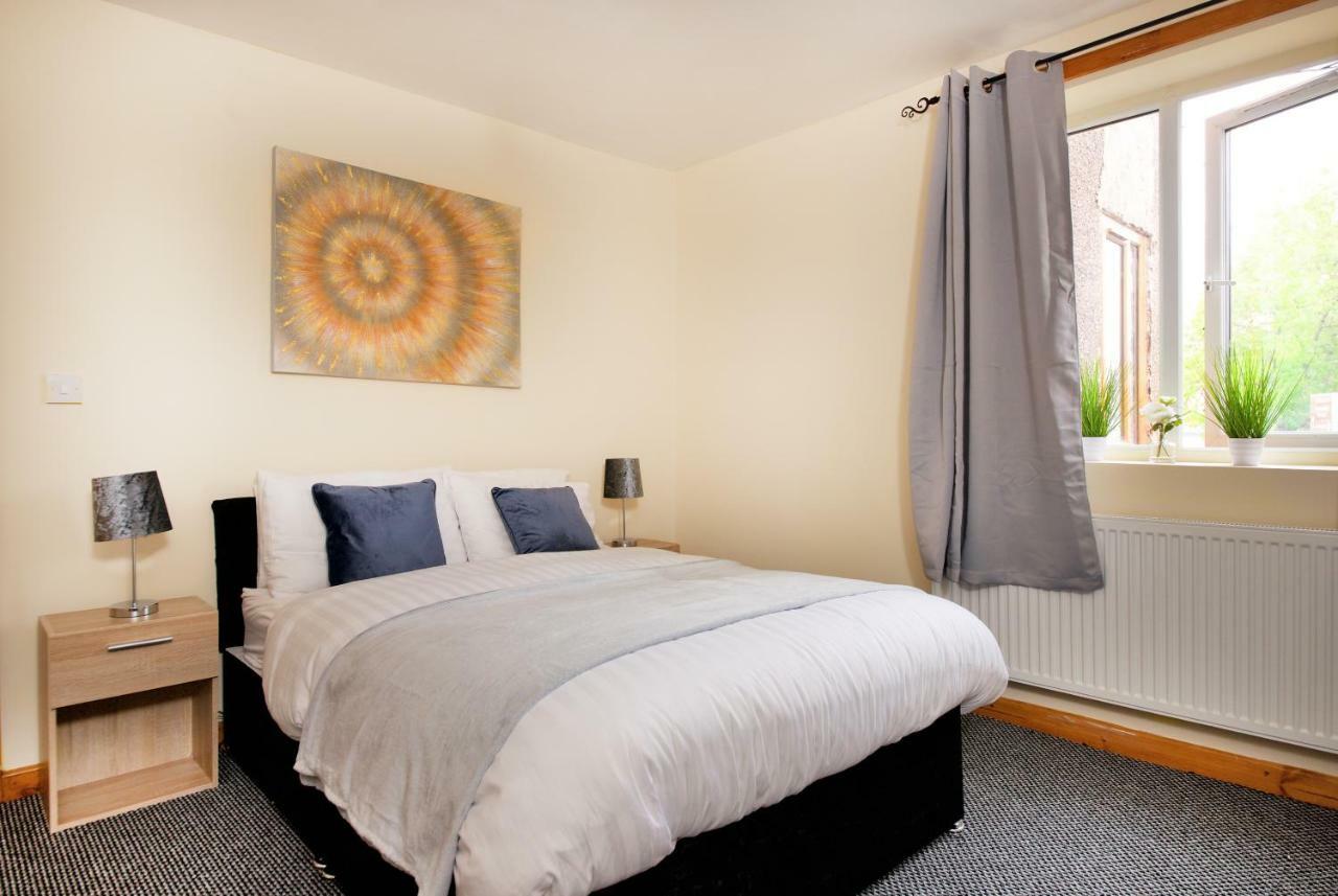 No 10 Limehouse Apartment Oldham Exterior photo