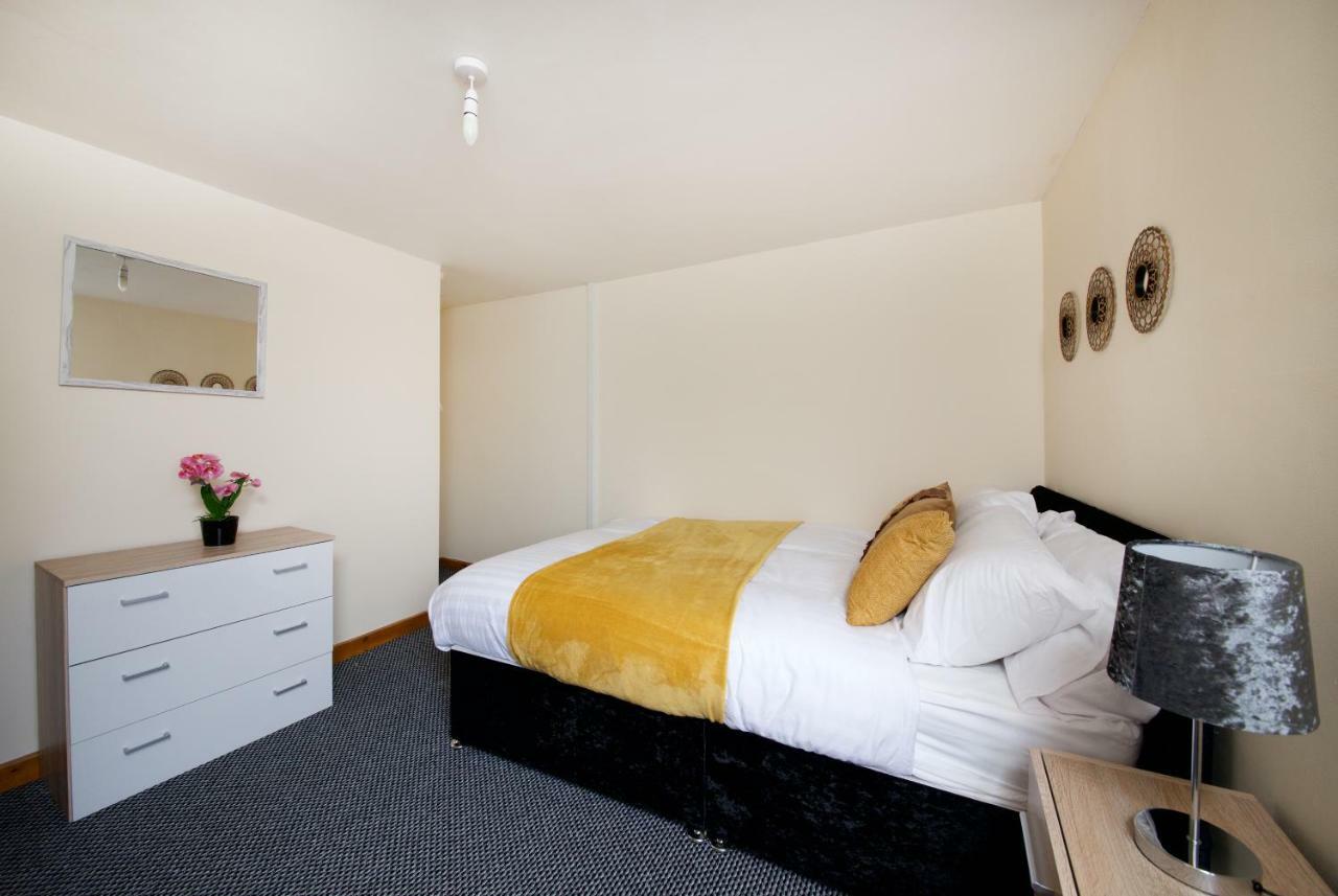 No 10 Limehouse Apartment Oldham Exterior photo